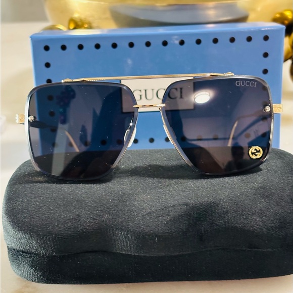Gucci Accessories - Gucci Gold and Black Square Sunglasses